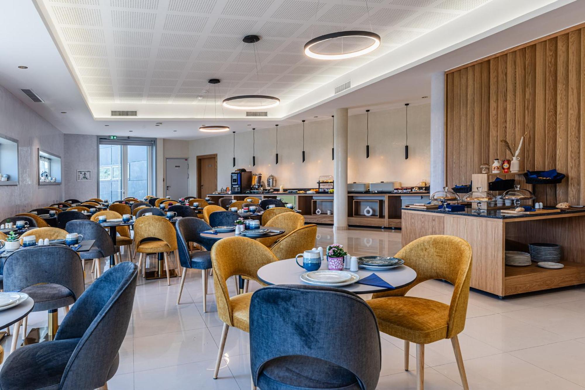 Brit Hotel Privilege Paris Rosny-Sous-Bois Exteriör bild