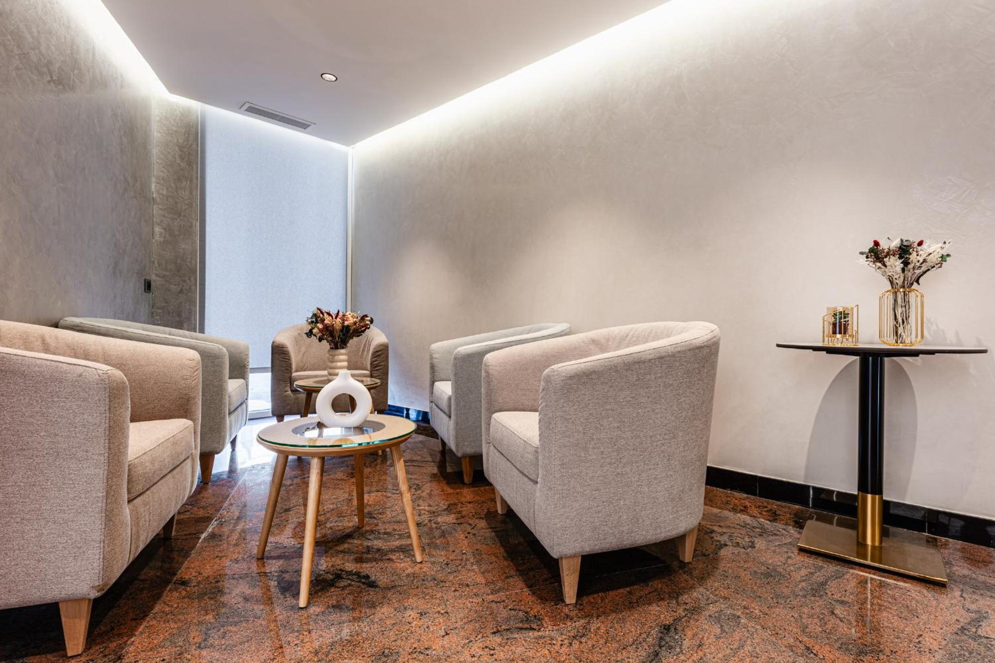 Brit Hotel Privilege Paris Rosny-Sous-Bois Exteriör bild