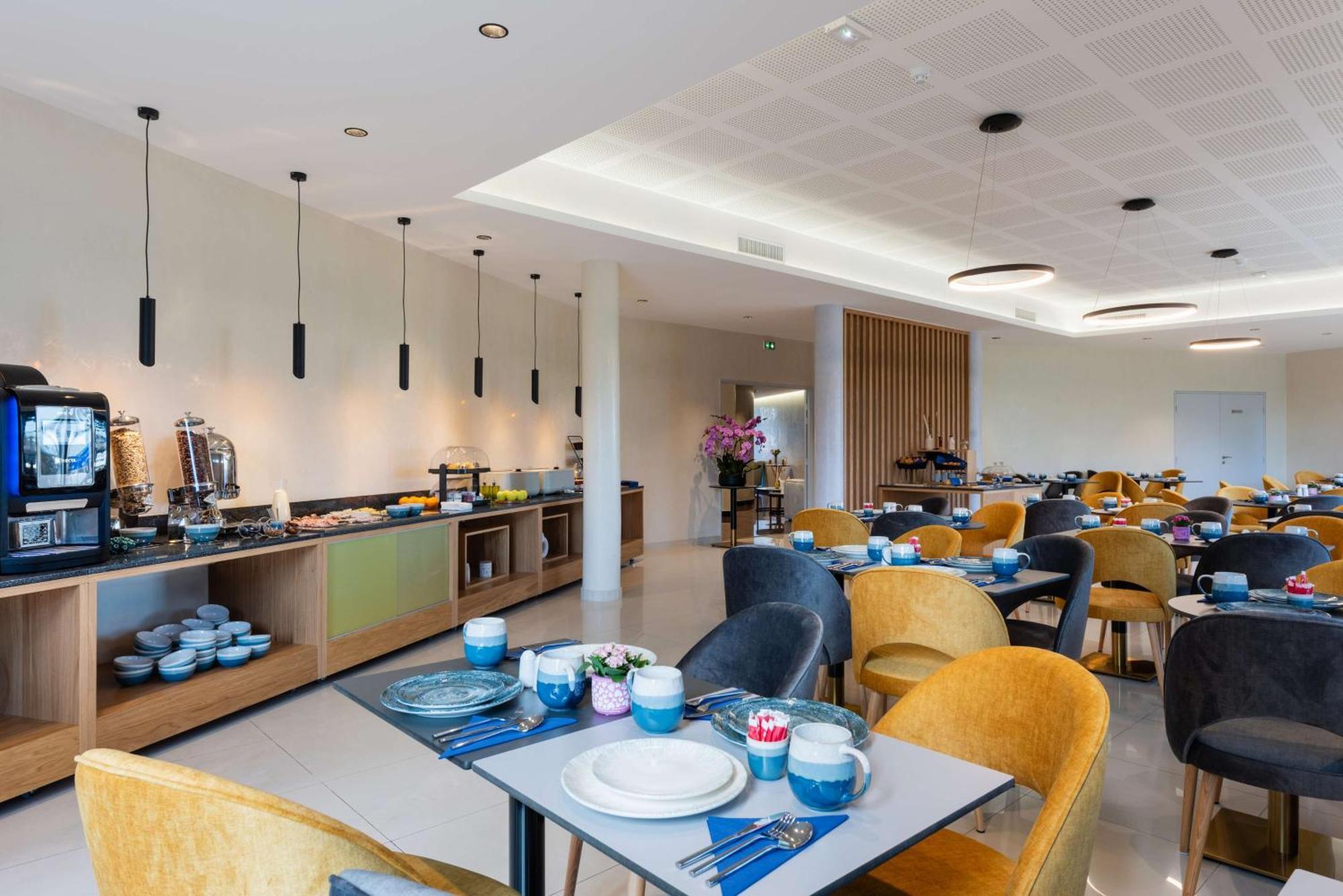 Brit Hotel Privilege Paris Rosny-Sous-Bois Exteriör bild